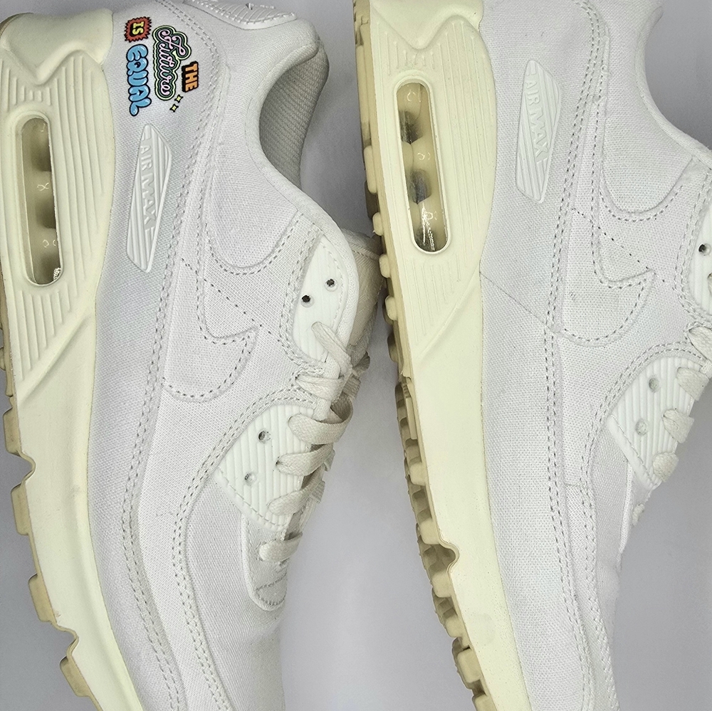 Nike WMNS Air Max 90 SE
Sail/Cashmere/Team Gold/
Sneakers 
Style FD0867-133